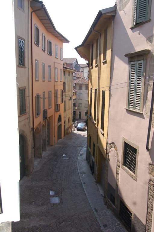 La Rosa Scarlatta Lejlighed Bergamo Værelse billede